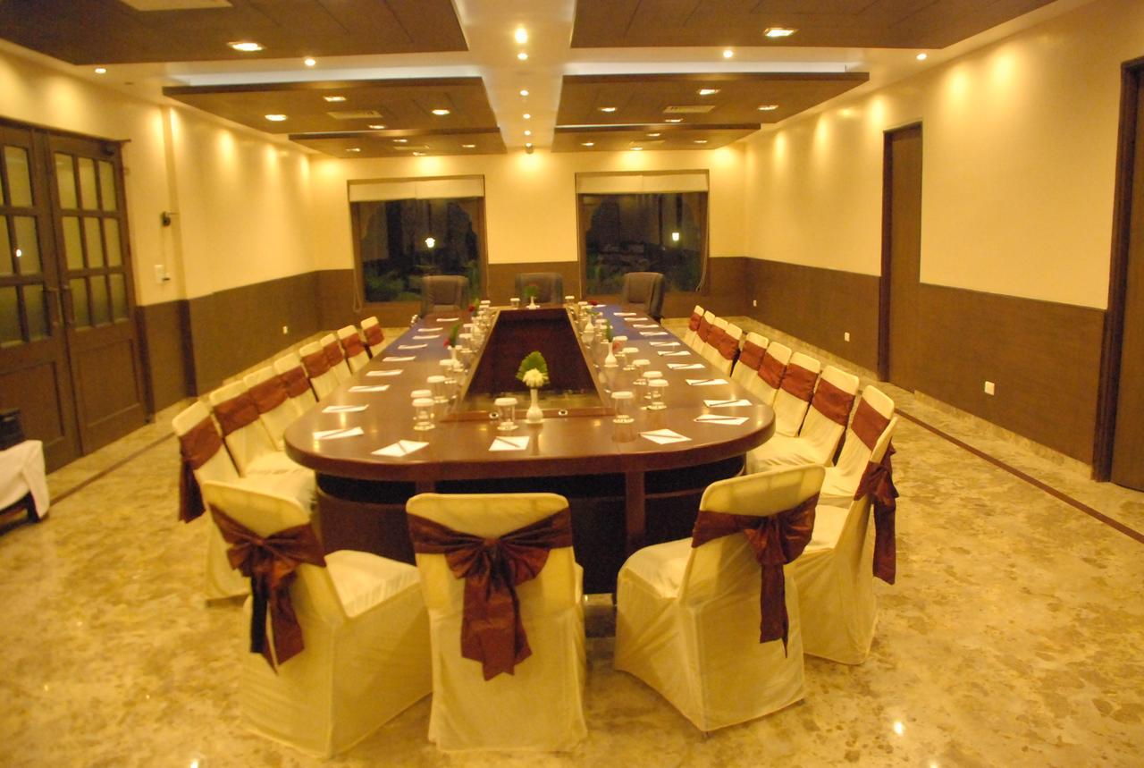 The Royal Retreat Hotel Ranchi Exterior photo